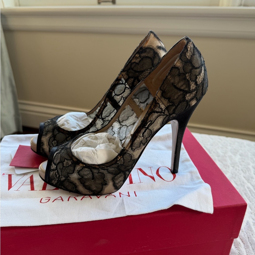 Valentino Lace and Satin Peep Toe Pumps 37.5